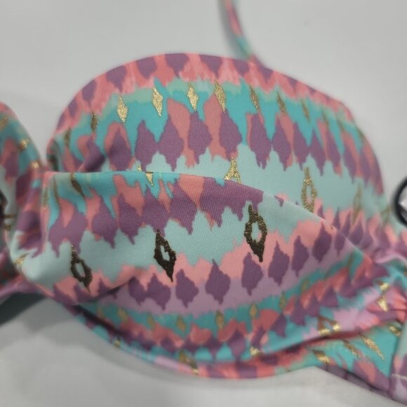Shade & Shore Front Twist Bandeau Bikini Top - Picture 6 of 7
